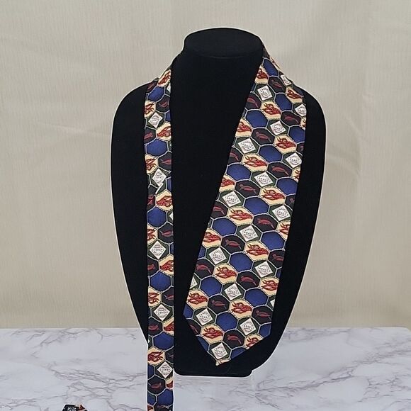 Vintage 90s  Tabasco Men's Necktie Crawfish and peppers Silk tie - Picture 1 of 7